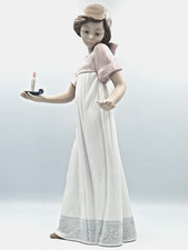 Lladro NAO "To Light The Way" Fine Porcelain Girl Figure Candle Hand Made (H20)