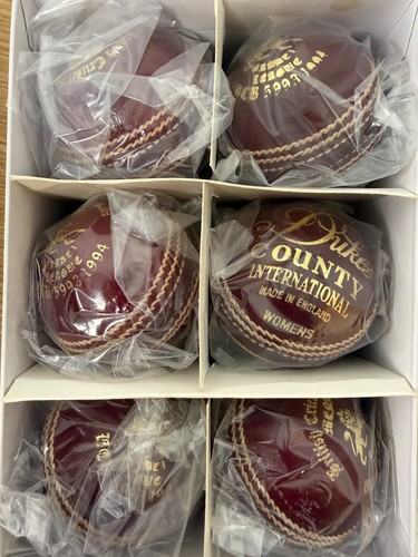Dukes women cricket balls - dukes, red