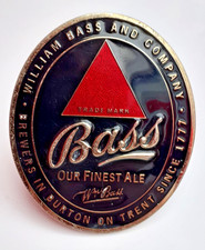 Vintage Metal Black/Red Beer