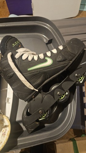 Ultra rare vintage 1996 nike - rare,
