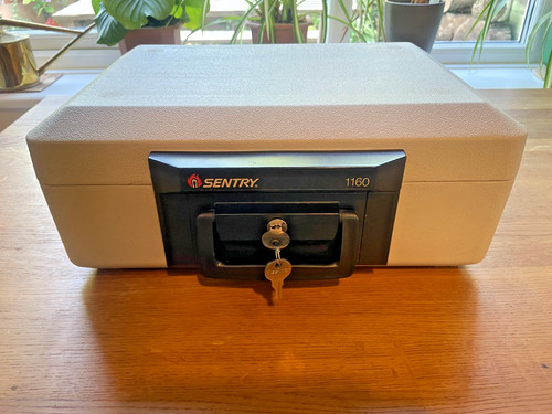 Sentry 1160 fire resistant - sentry,