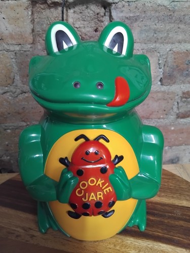 Frog croaking cookie jar green - cookie,