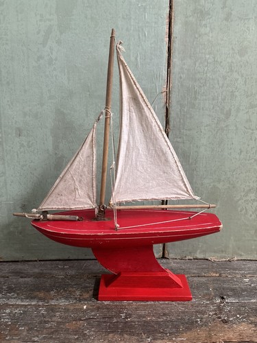 Vintage pond yacht and stand - pond,