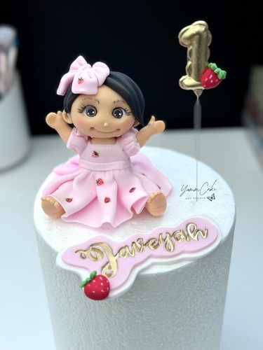Baby girl personalised edible - girl,
