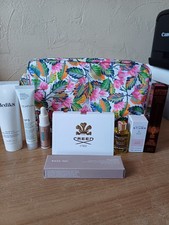 Liberty London Calypso Print Wash Bag Tana Lawn Cotton With 8 New Beauty Items 