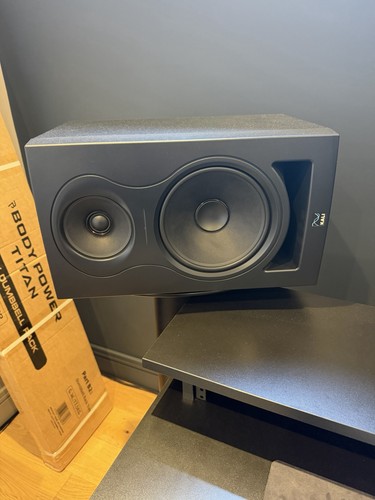 Kali audio v2 studio - kali,