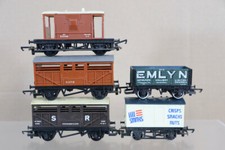 TRIANG HORNBY RAKE of 5 BR SR