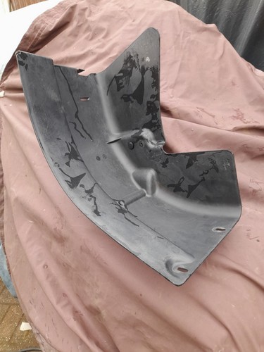 Golf cart right rear mudguard - right,