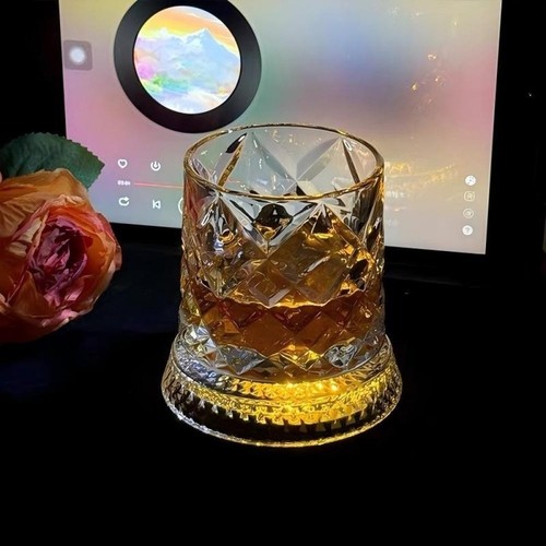 Spinning crystal whiskey - crystal,