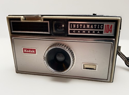 Kodak instamatic 104 camera - kodak,
