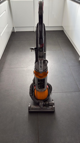 Dyson dc25 upright bagless - upright,
