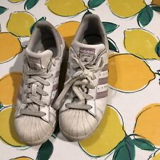 adidas trainers Size 3 .5  La Marque Aux 3 Bandes 