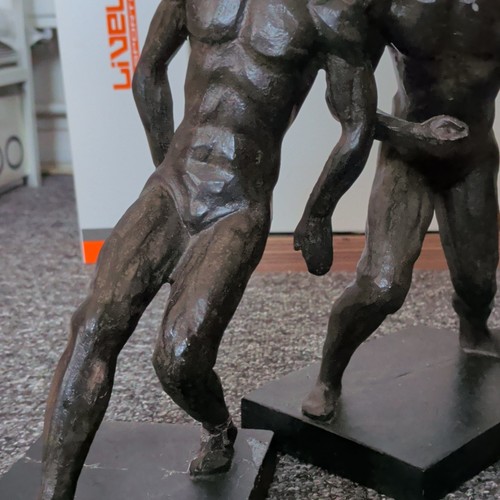 Black bronze free - black,