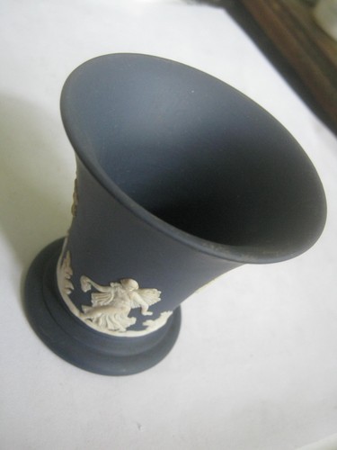 Portland blue 1972 wedgwood - blue,