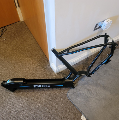 Eskute polluno pro - pro, only