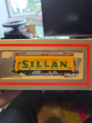 Vintage yellow lima - ho, scale