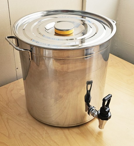 Pan with tap litre - pan,