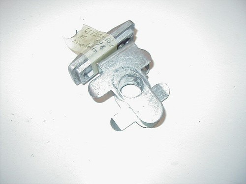 Chain tensioner right - right,