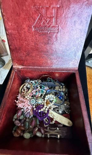 Estate sale vintage - estate,