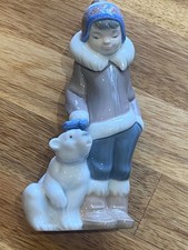 LLADRO 5238 ESKIMO BOY & POLAR