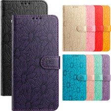 Daisy embossed wallet - embossed,