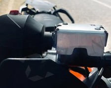 Front fluid reservoir - front,