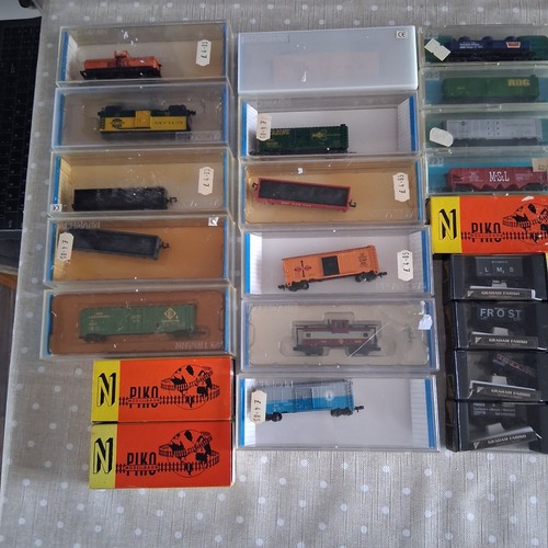 Various makes gauge wagons - gauge,