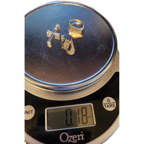 Gold jewelry scrap - at,