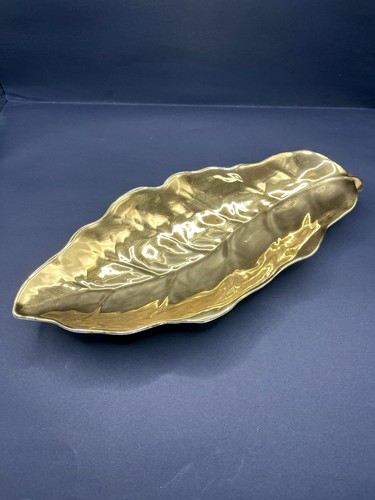 Gold leaf shaped dish - leaf, royal