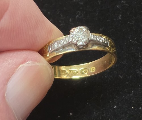 Lovely old 18ct gold diamond - 18ct,