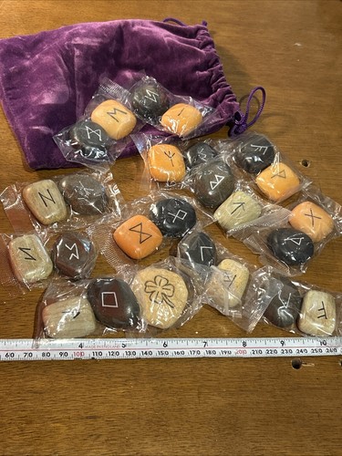 Bnip rune stones with - stones,