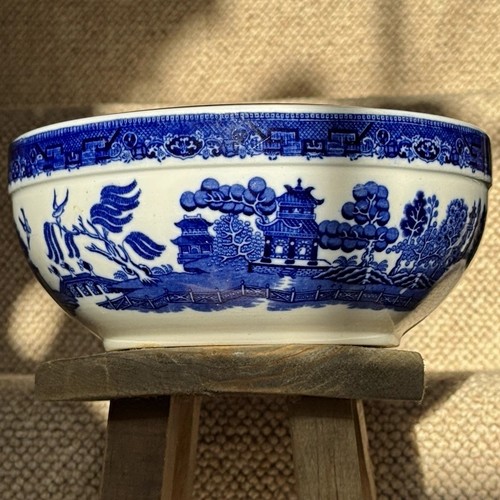 Antique minton flow - "flow, blue"