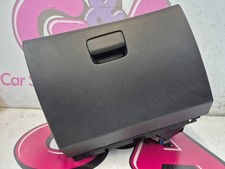 2015 MERCEDES A180D W176 GLOVE