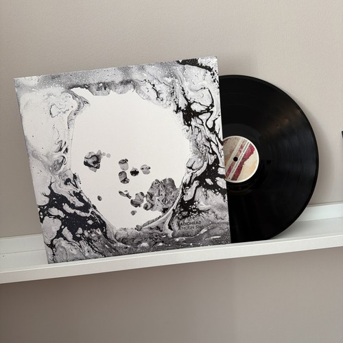 Radiohead moon shaped - moon, pool