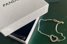 Pandora Silver Chain And Heart Bracelet Size 16 Cm. 