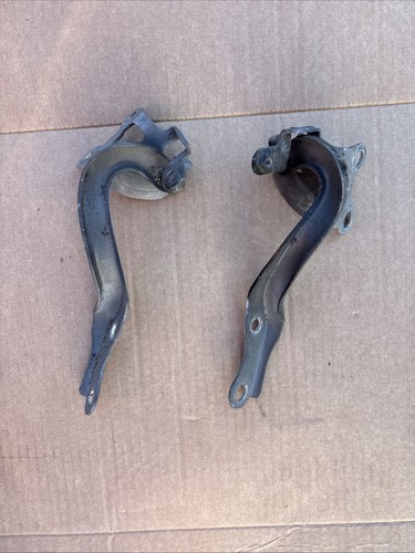 Toyota aygo bonnet hindges - 2,