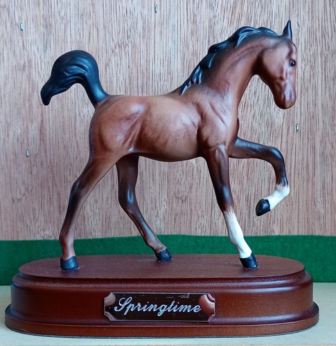 Royal doulton horse foal - /,