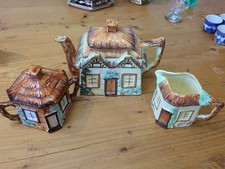 Keele Street Pottery Set