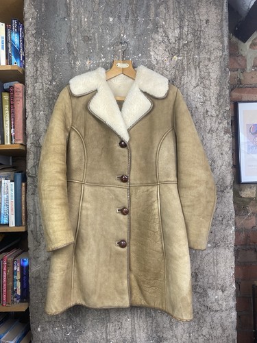 Vintage nursey brown sheepskin - vintage,