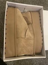 Women’s Tanned Ugg Suede