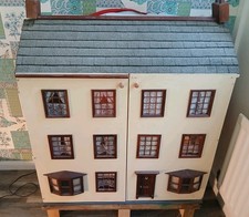 LARGE 12 room Dolls House +