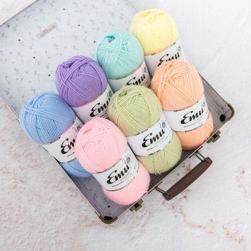 Emu classic yarn - 100, grm