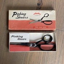 Vintage Ribbon Pinking Shears