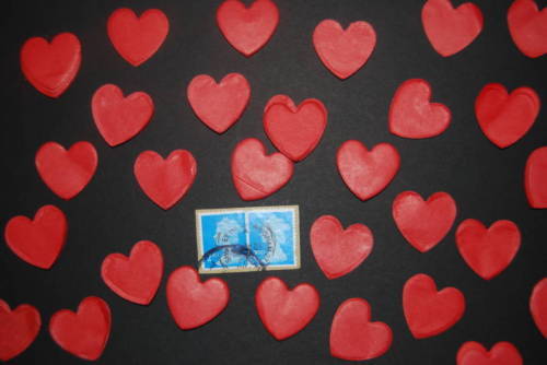 Red wedding confetti love - red,