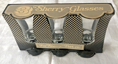 Set retro stemmed sherry - of,