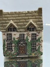 Vintage Wade Whimsey-on-Wye Three Storey Cottage White With Ivy - Georgian