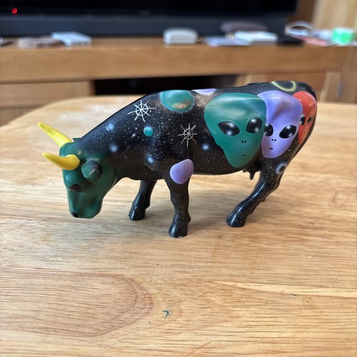 Cow parade cosmic daisy figure - cow,