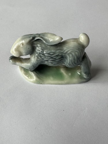 Wade running hare - wade, early