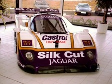 PHOTO  THE TWR SILK CUT JAGUAR XJR-8 ON DISPLAY IN DAVENPORT VERNON'S JAGUAR SHO
