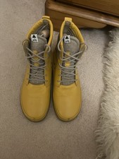 Classic Volta Men’s Shoes Size UK 9 EUR 43 Worn Twice Excellent Condition